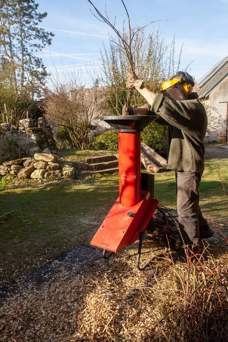 Broyage de végétaux à Mesnil-Roc'h, Meillac, Arbre Design
