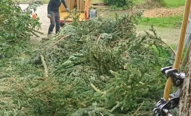 Broyage des branches a combourg 