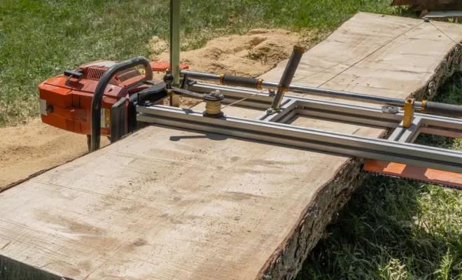 Scierie mobile , Meillac, Arbre Design